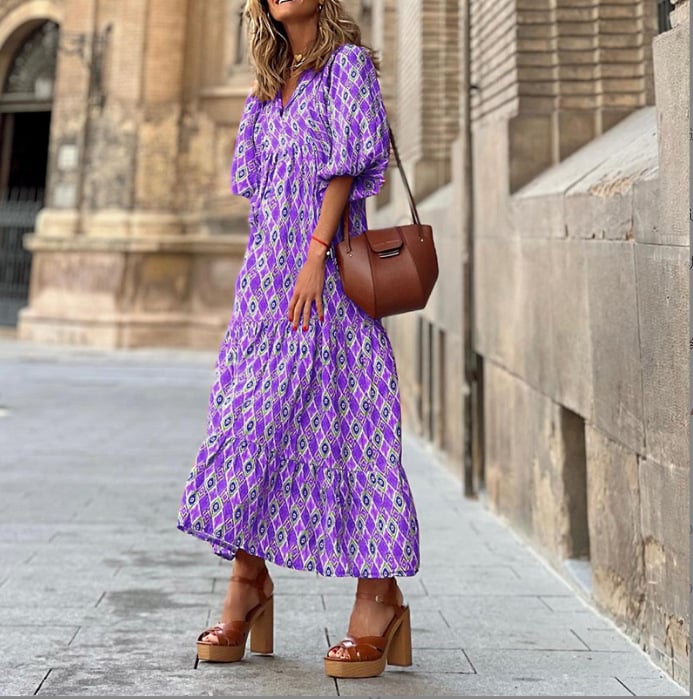 Elegantes Boho-Kleid mit Blumenmuster und Puffärmeln