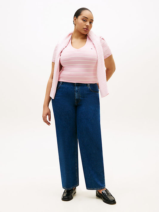 Curve Flag Embroidery V-Neck Slim T-Shirt