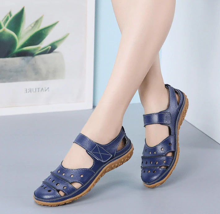 Sandales plates en cuir ajourées à crochet pour femme