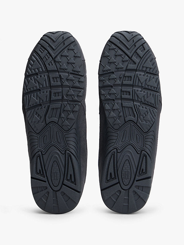 Archive Runner Suede Cleat Low Profile Trainers