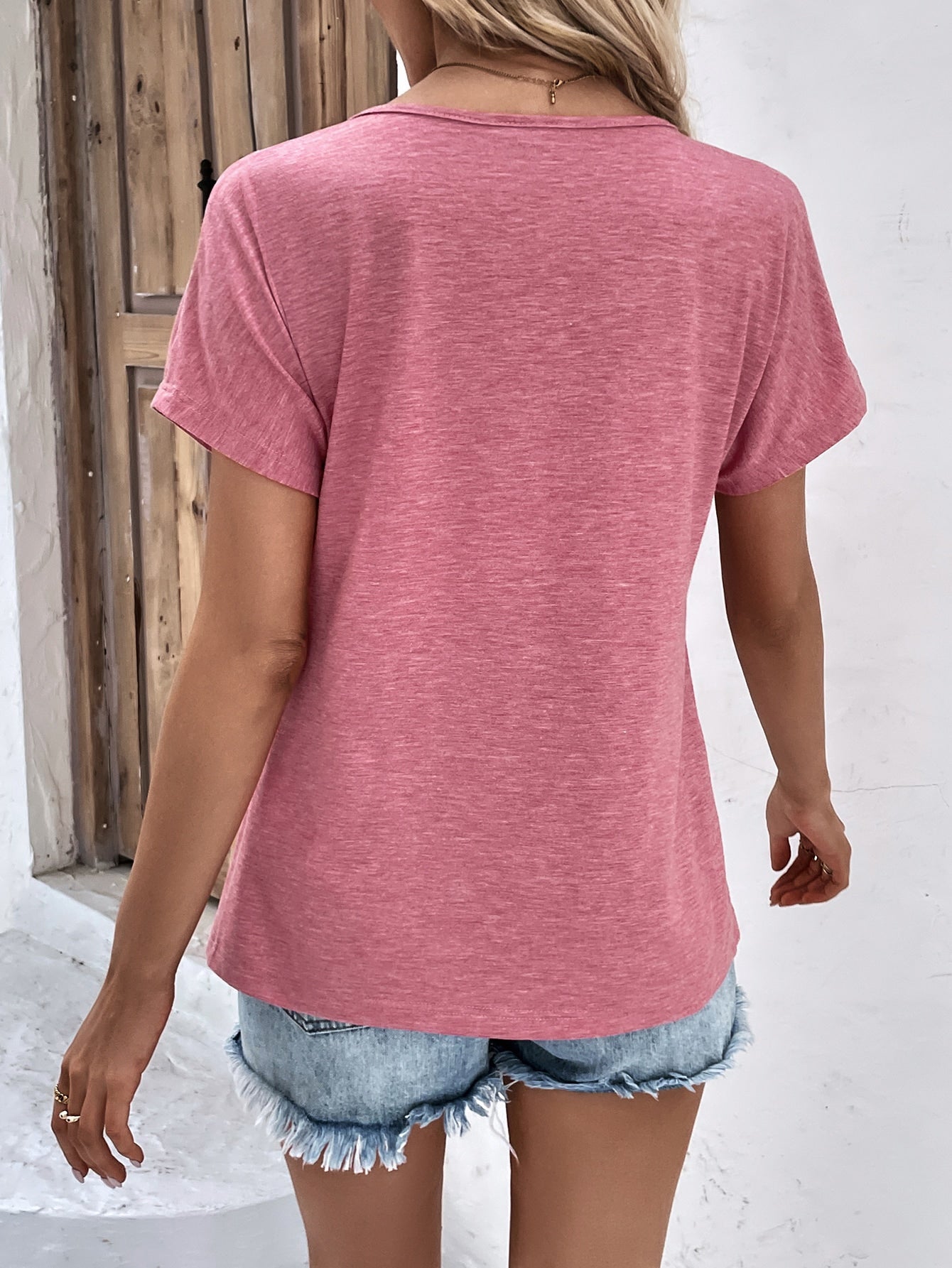 T-shirt col en V boutonné (3 achetés, livraison offerte)