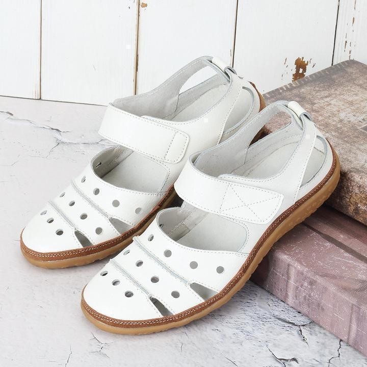 Sandales plates en cuir ajourées à crochet pour femme