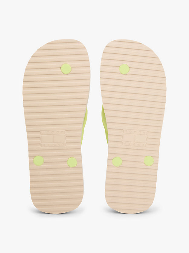 Fine Cleat Embossed Logo Flip-Flops