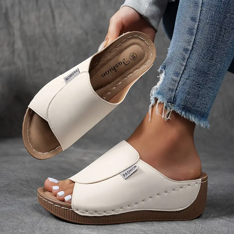 Claques confortables avec soutien de la voûte plantaire - Sandales unies respirantes pour femme