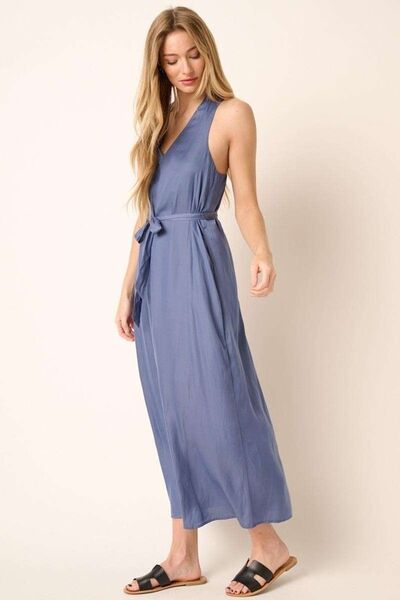Mittoshop Maxikleid mit V-Ausschnitt, überkreuztem Rückenausschnitt und Gürtel
