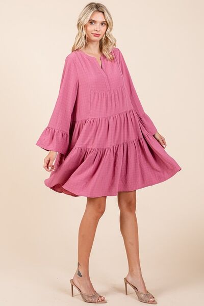 Mittoshop gestuftes Kleid mit gekerbtem, ausgestelltem Ärmel