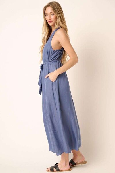 Mittoshop Maxikleid mit V-Ausschnitt, überkreuztem Rückenausschnitt und Gürtel