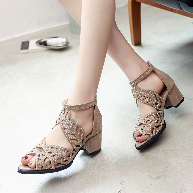 🔥VENTE FLASH 2024 -50%🔥Sandales Femme Mode à Talon Épais Découpé