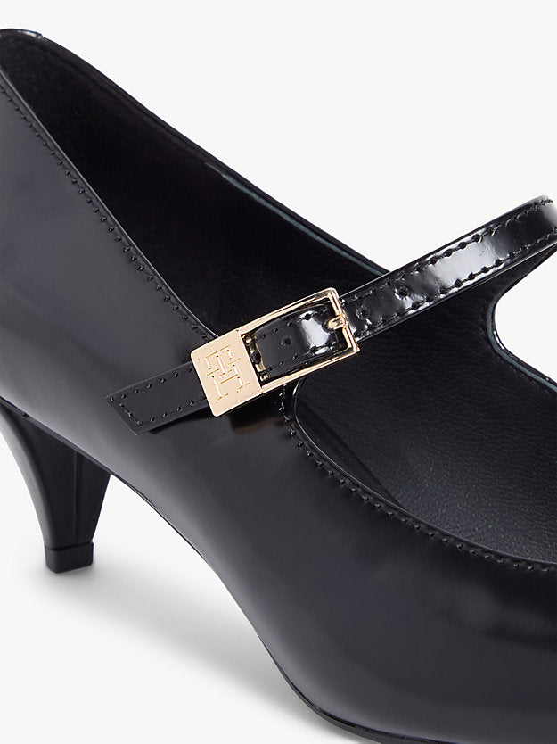 Shiny Leather Buckle Pointed Toe Heels