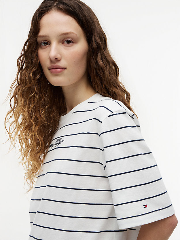 Logo Embroidery Relaxed Crew Neck T-Shirt