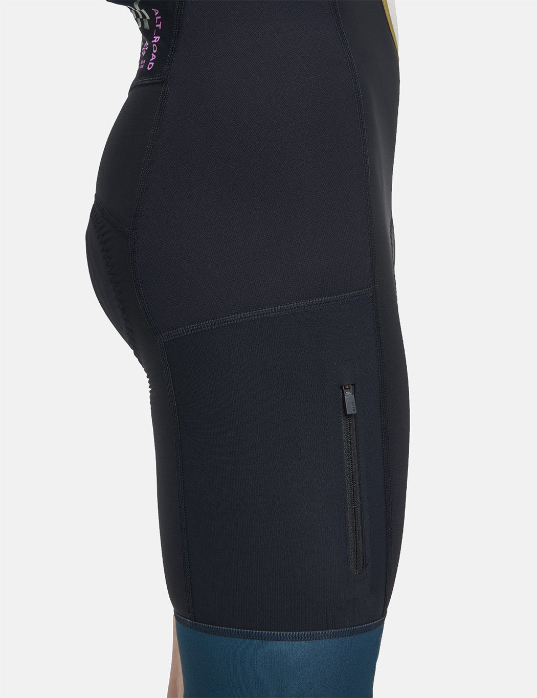 Alt_Road Cargo Bib Shorts - Black