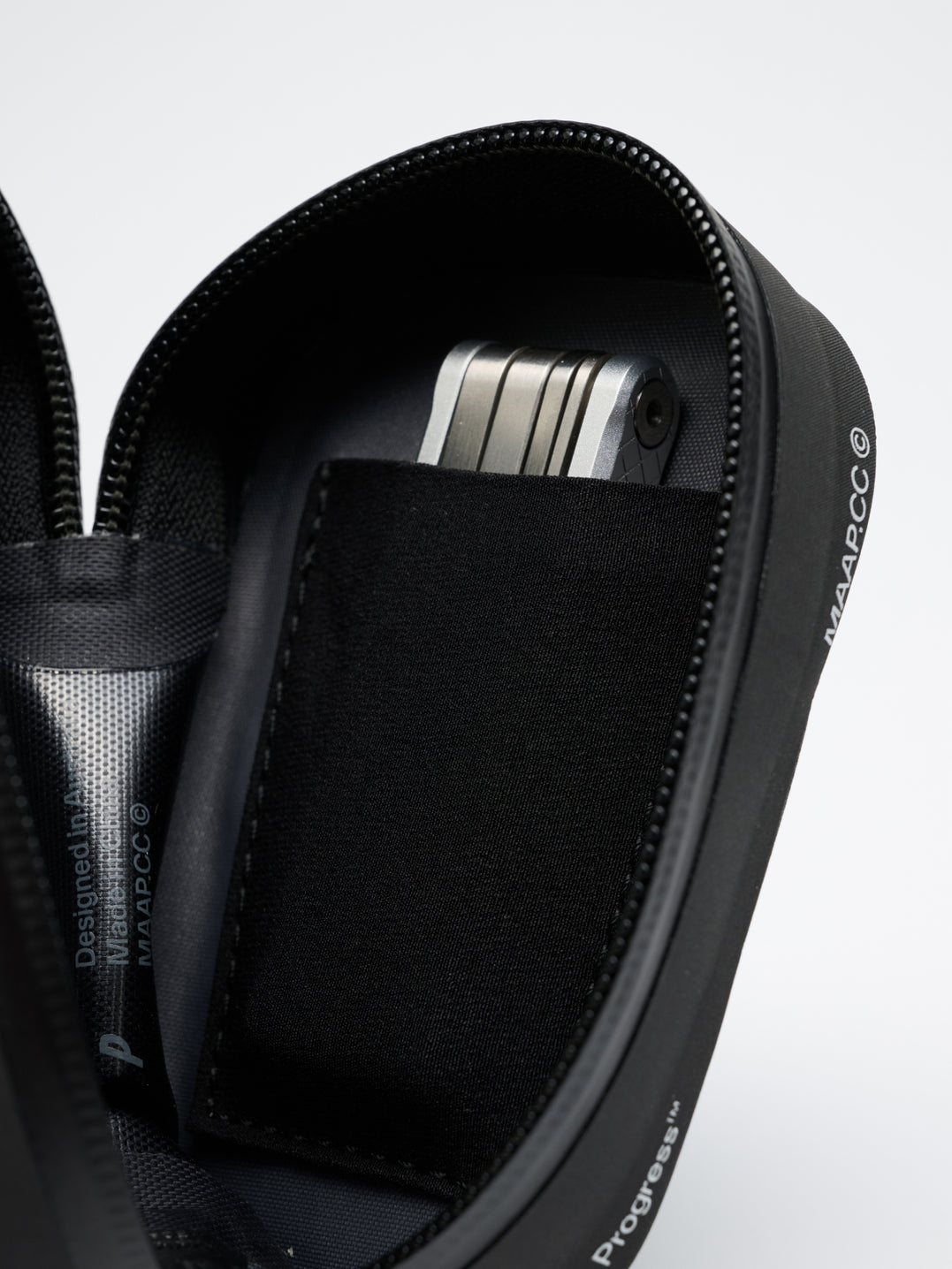 Shield Saddle Bag - Large - Black