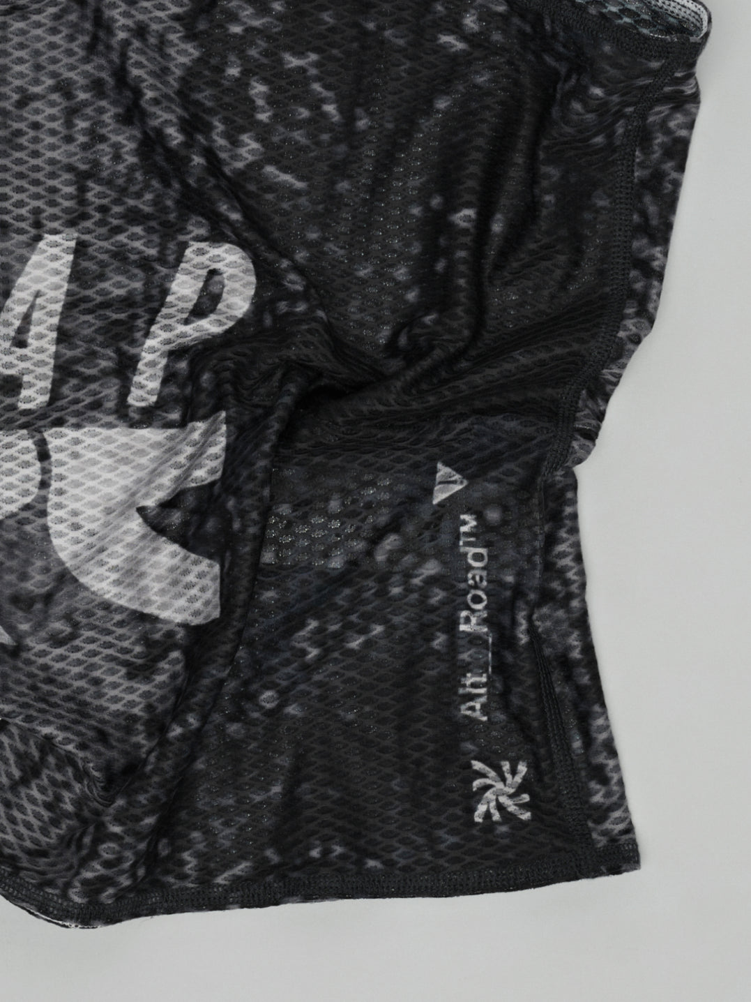 Alt_Road Air Mesh Neck Screen - Silver/Black