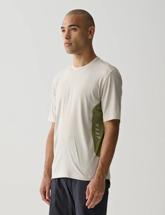 Alt_Road Tech Tee - Fog