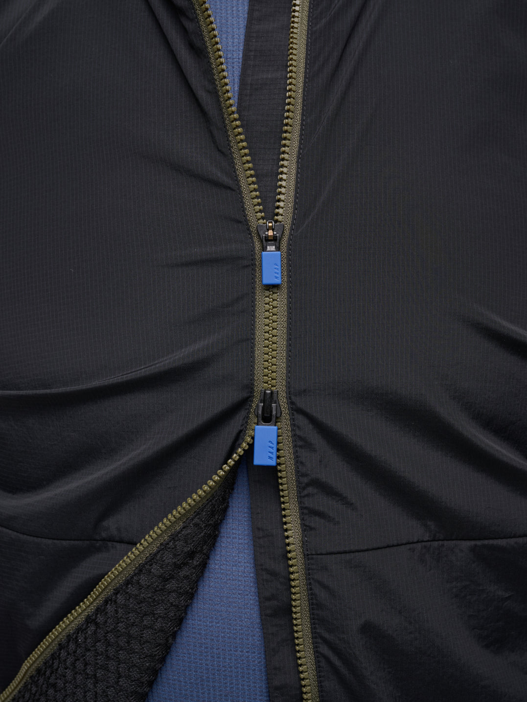 Alt_Road Insulated Vest - Black/Black