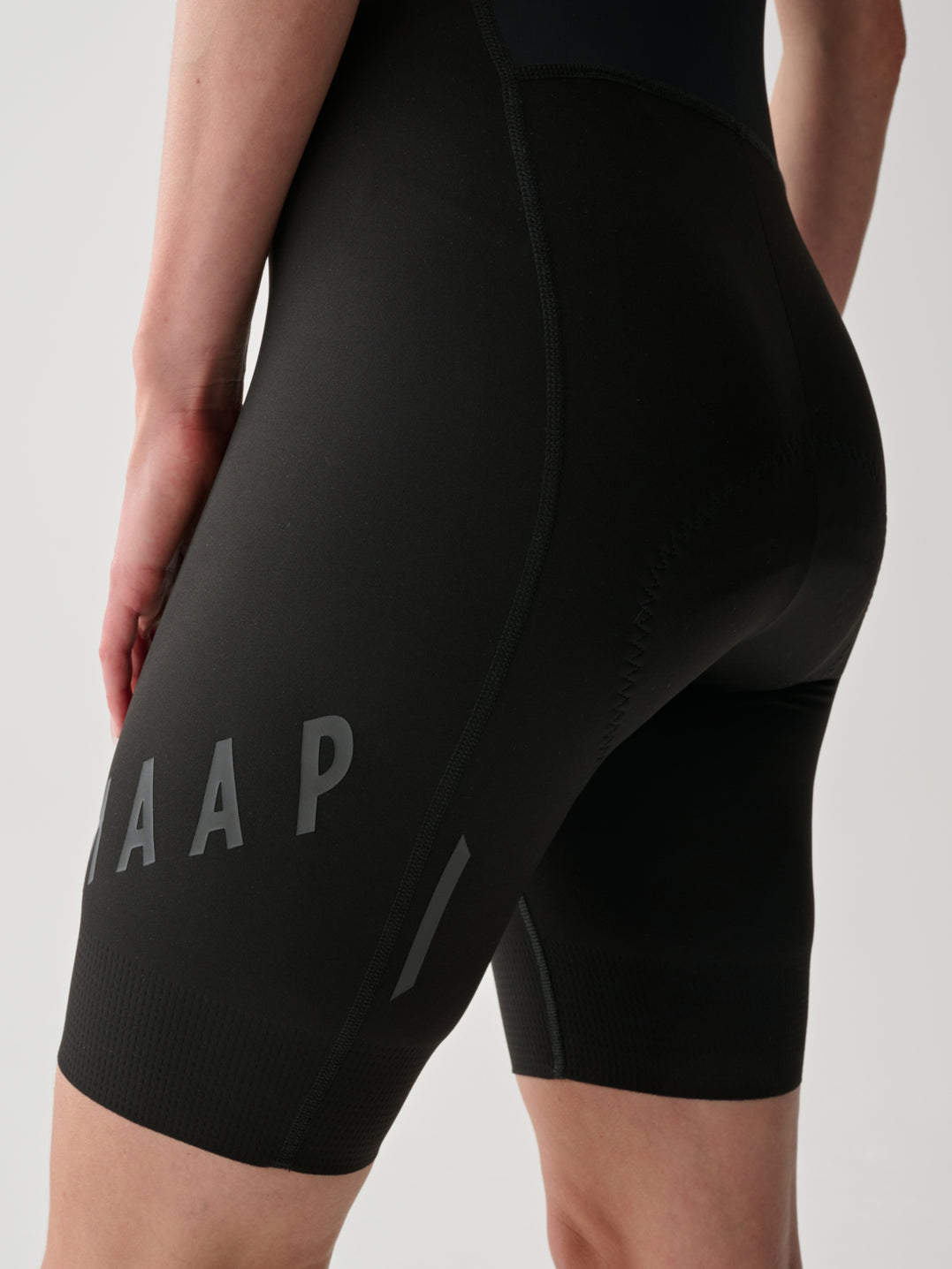 Women's Apex Aeon Bib Short - Black/Black