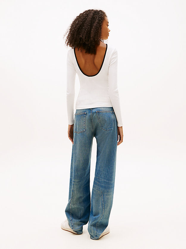 Scoop Back Slim Long Sleeve T-Shirt