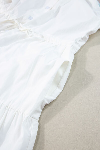 Robe à manches courtes boutonnée avec bordure contrastante
