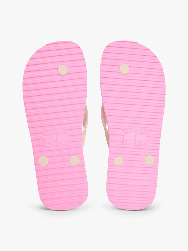 Fine Cleat Embossed Logo Flip-Flops