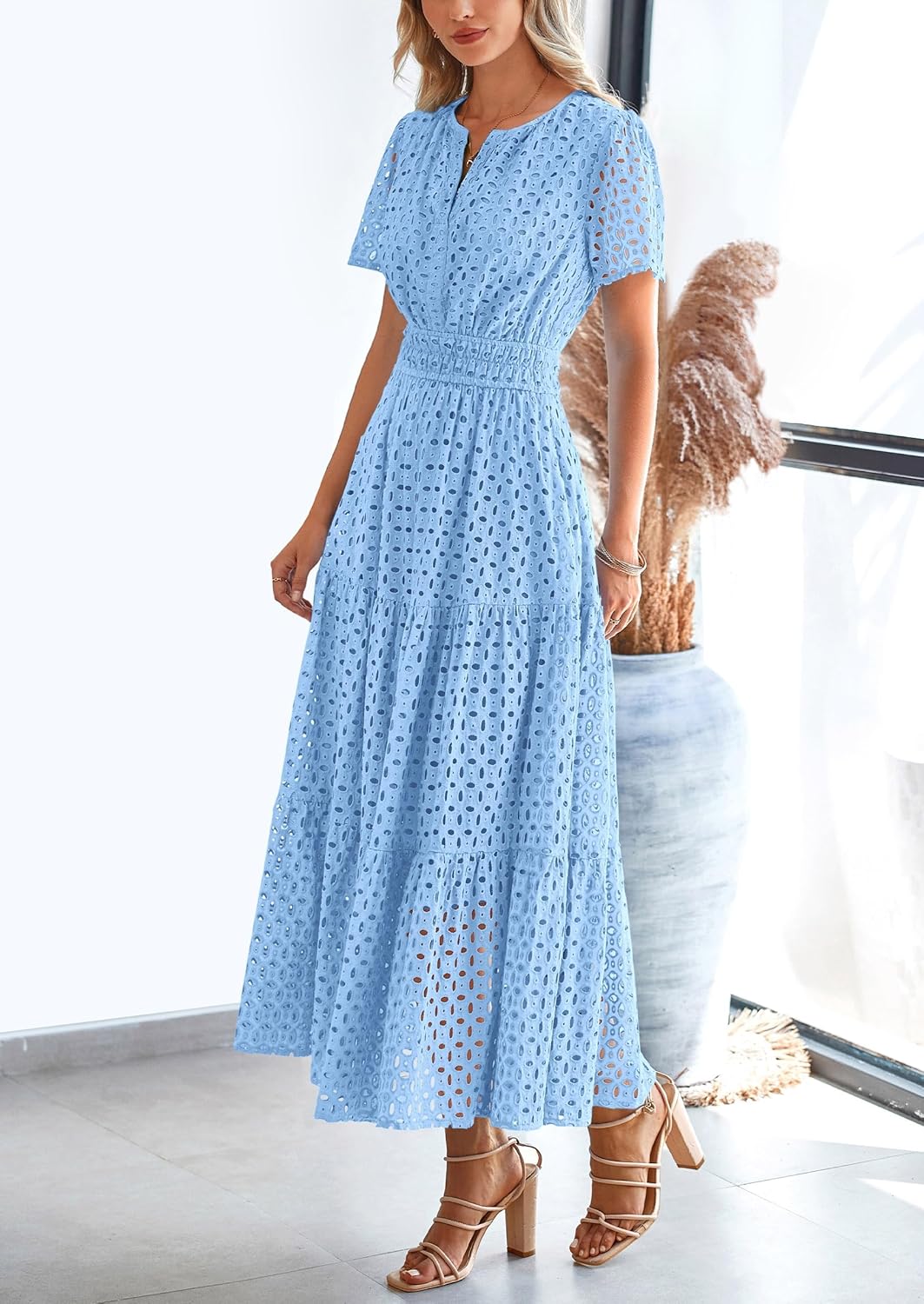 NOUVEAU 🔥 Robe longue d'été 2025 pour femme, manches courtes, col en V, ajourée, œillets, coupe trapèze