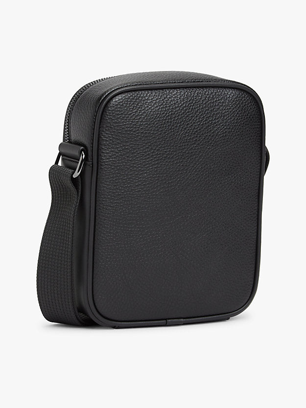 Pebble Grain Crossbody Reporter Bag
