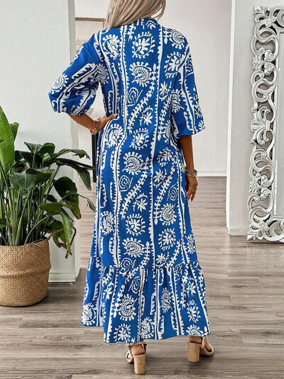 Bedrucktes Maxikleid mit halblangen Ärmeln und Kerbdetail